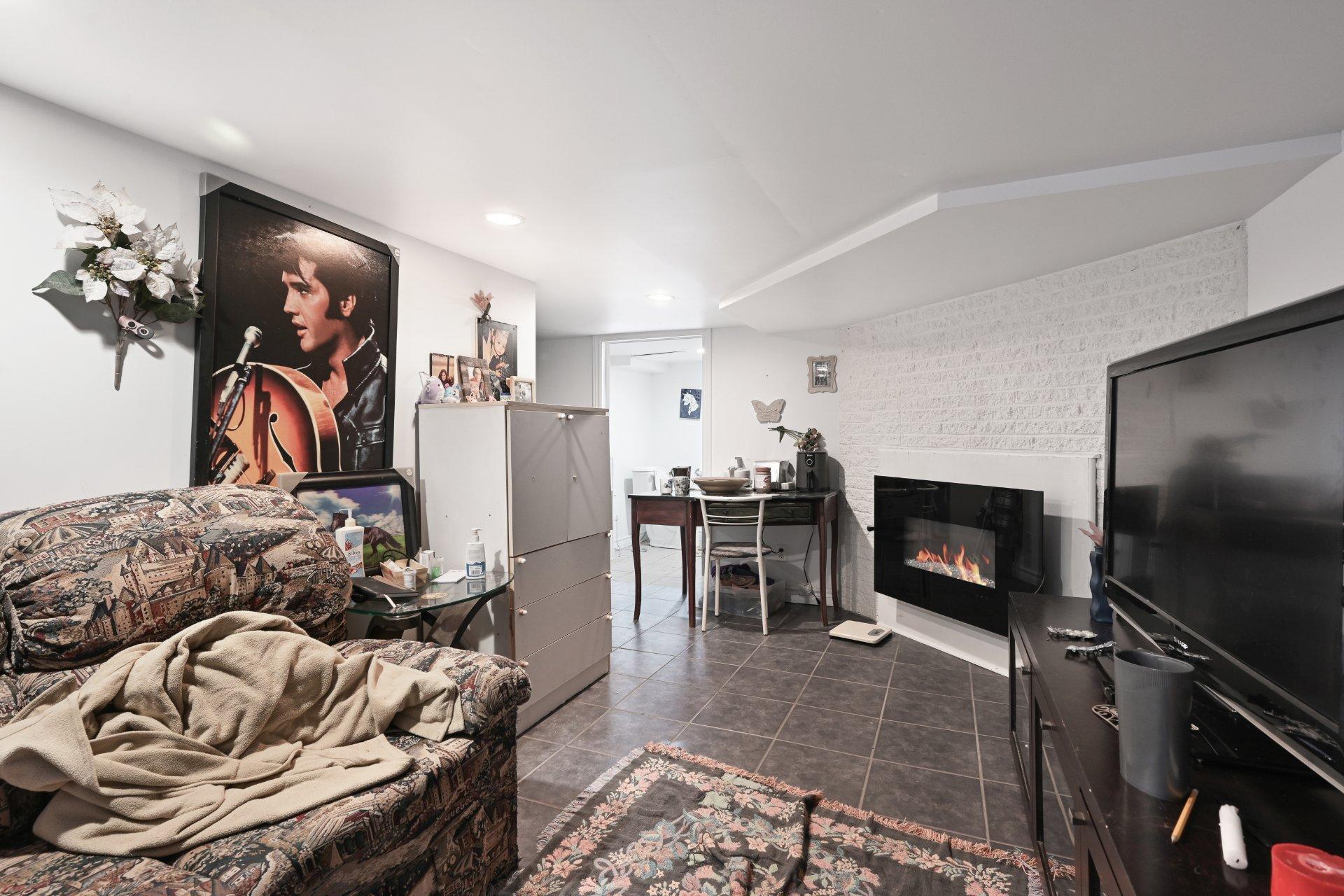 









16565


Av. Lajoie

,
Saint-Hyacinthe,




QC
J2T3J7

