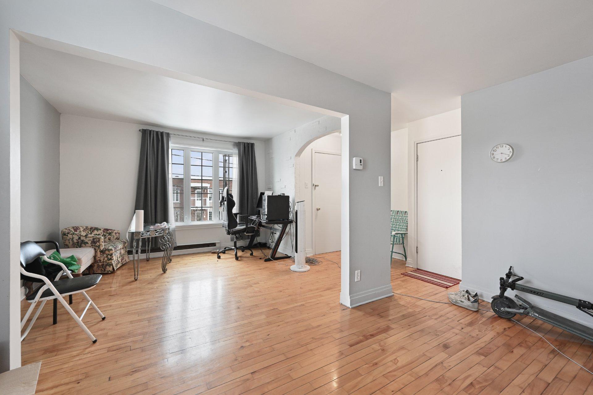 









16565


Av. Lajoie

,
Saint-Hyacinthe,




QC
J2T3J7

