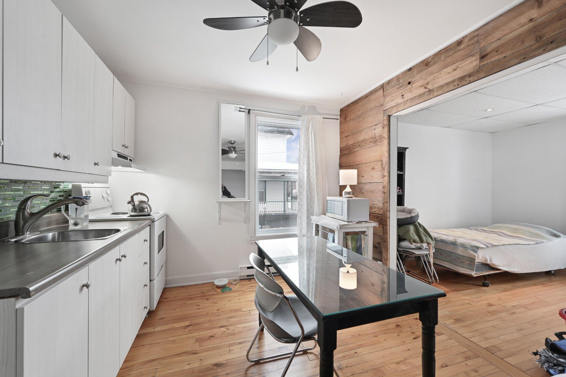 









16565


Av. Lajoie

,
Saint-Hyacinthe,




QC
J2T3J7

