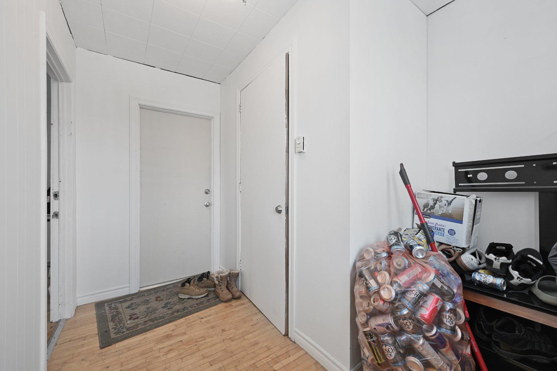 









16565


Av. Lajoie

,
Saint-Hyacinthe,




QC
J2T3J7

