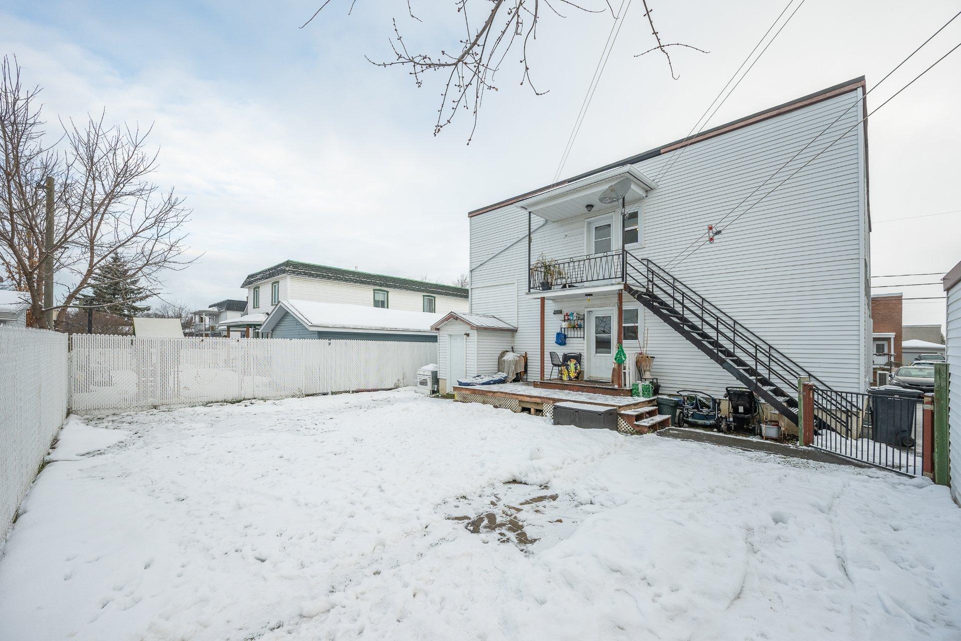 









16565


Av. Lajoie

,
Saint-Hyacinthe,




QC
J2T3J7

