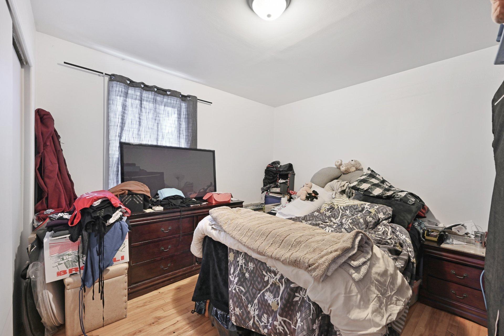 









16565


Av. Lajoie

,
Saint-Hyacinthe,




QC
J2T3J7

