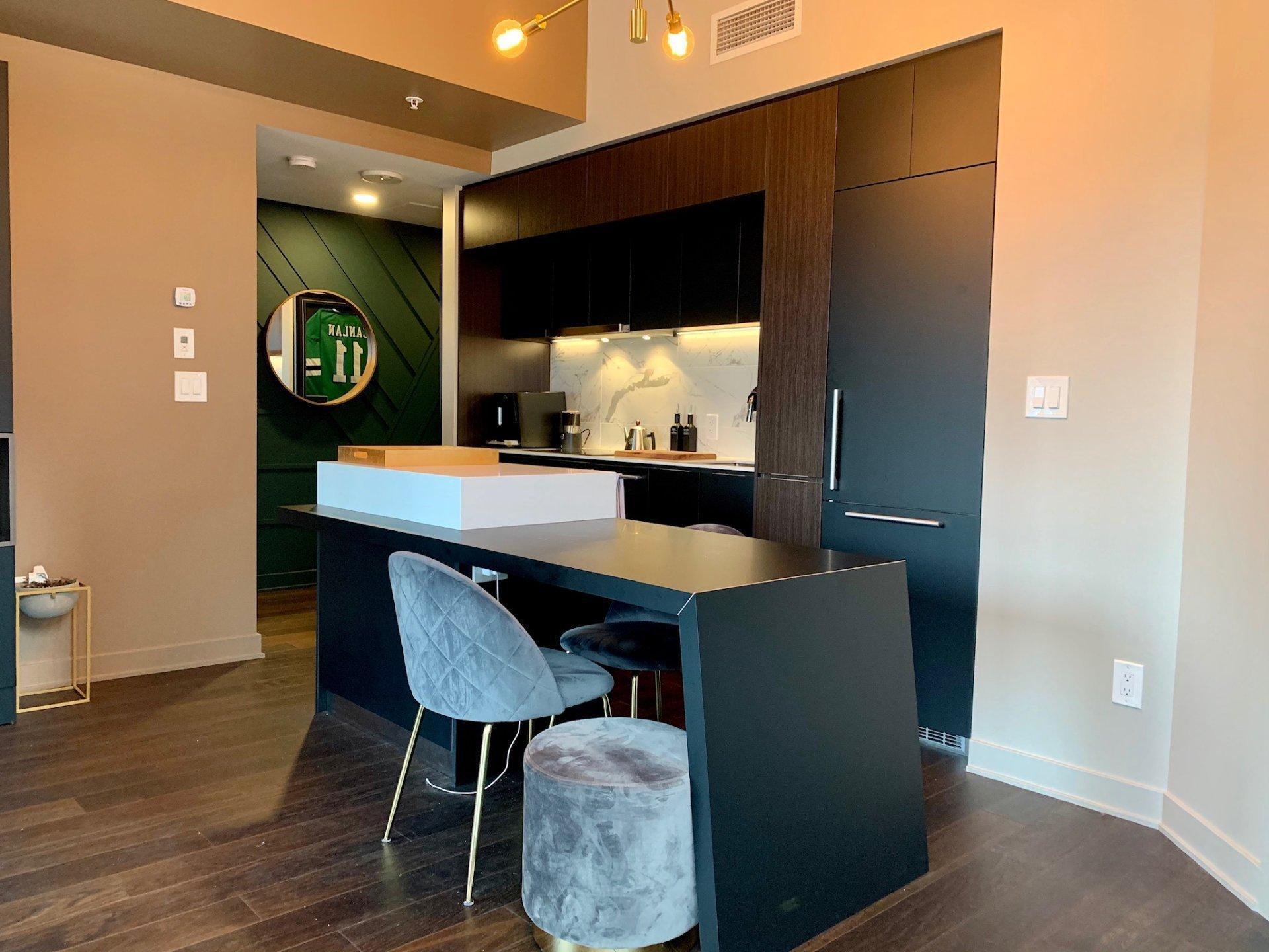 









1188


Rue St-Antoine O.

, 620,
Montréal (Ville-Marie),




QC
H3C1B4

