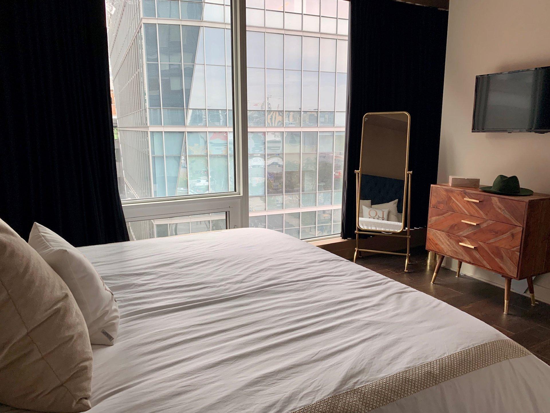 









1188


Rue St-Antoine O.

, 620,
Montréal (Ville-Marie),




QC
H3C1B4

