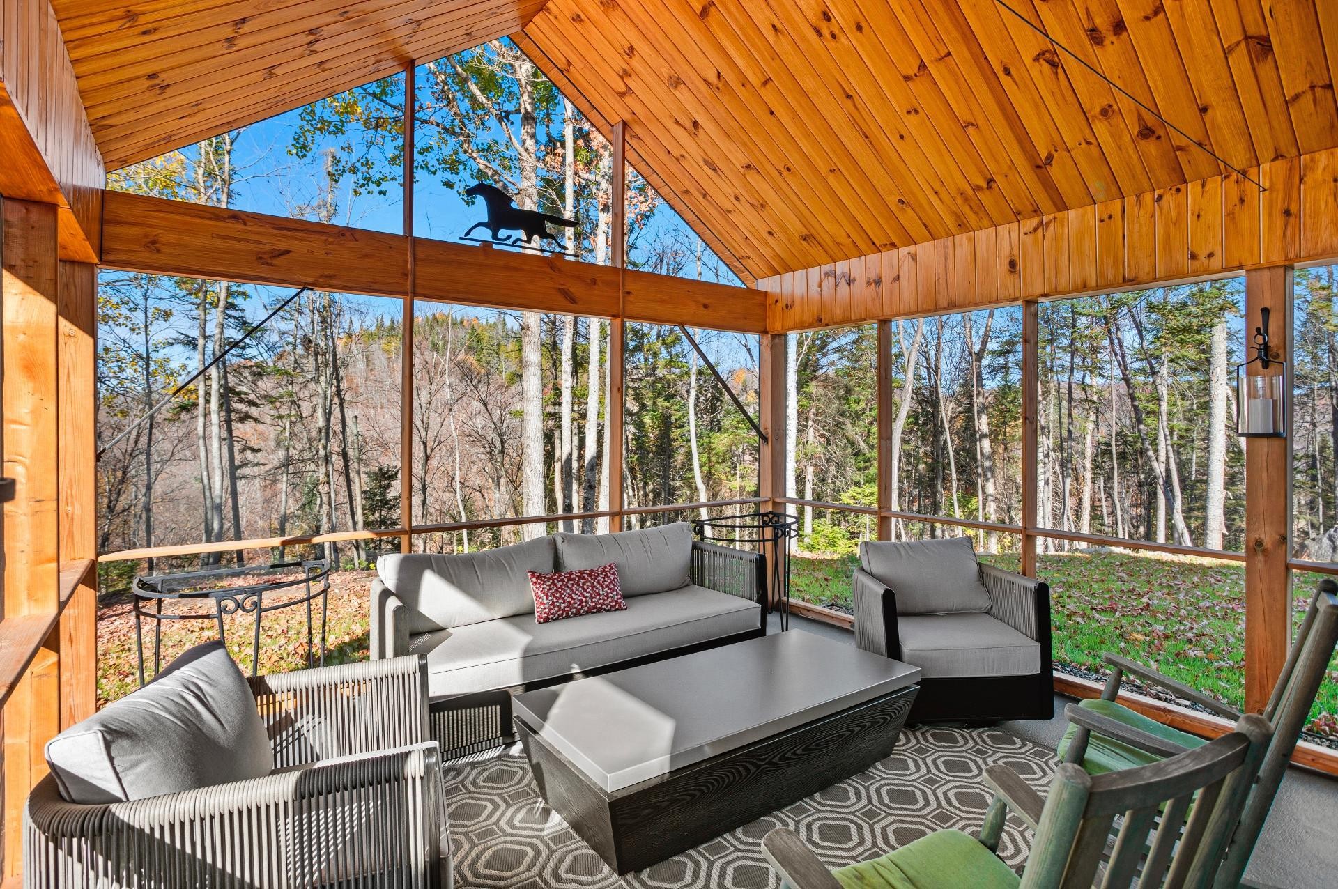 









207


Mtée du Val-de-Loire

,
Saint-Adolphe-d'Howard,




QC
J0T2B0

