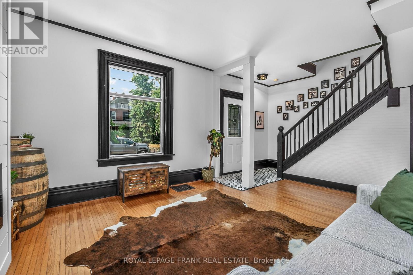 












69 PEEL STREET

,
Kawartha Lakes (Lindsay),




Ontario
K9V3M5

