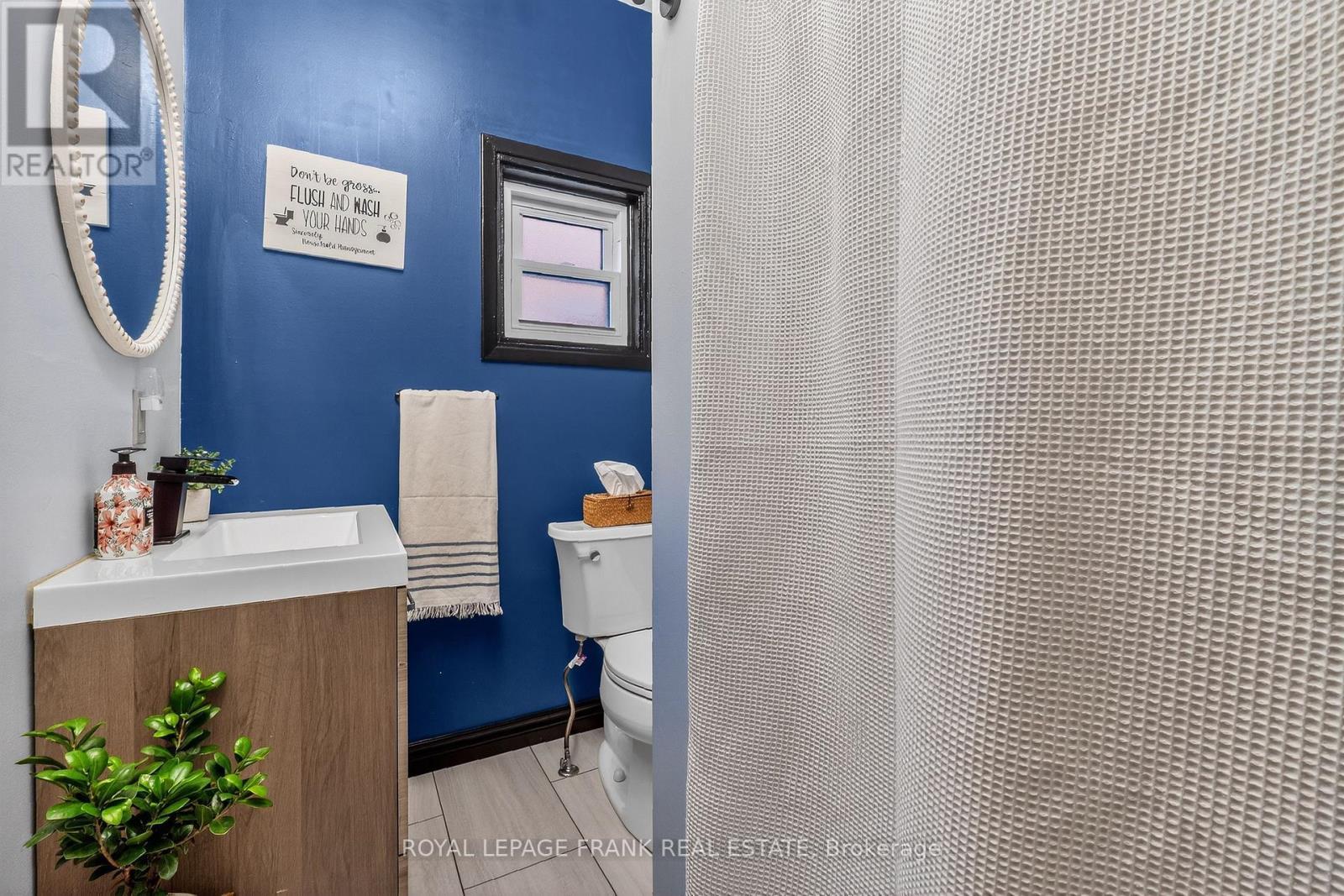 












69 PEEL STREET

,
Kawartha Lakes (Lindsay),




Ontario
K9V3M5

