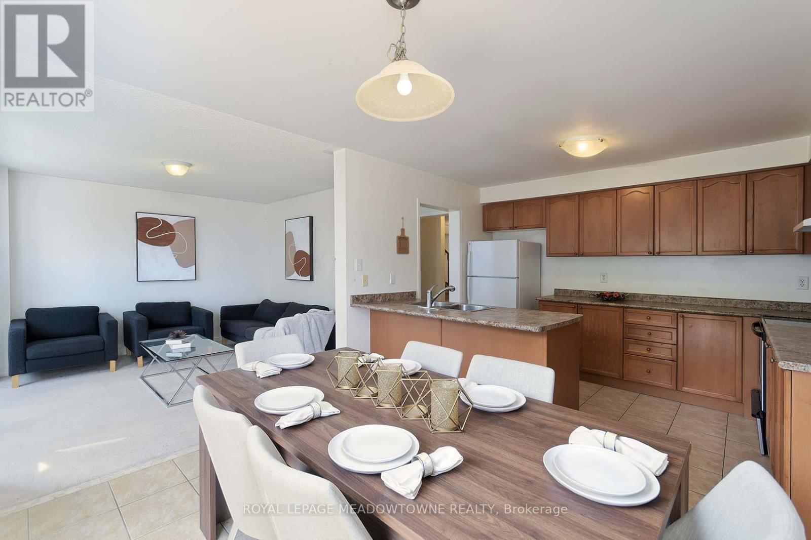 












28 NORLAND CIRCLE

,
Oshawa,




Ontario
L1L0A6

