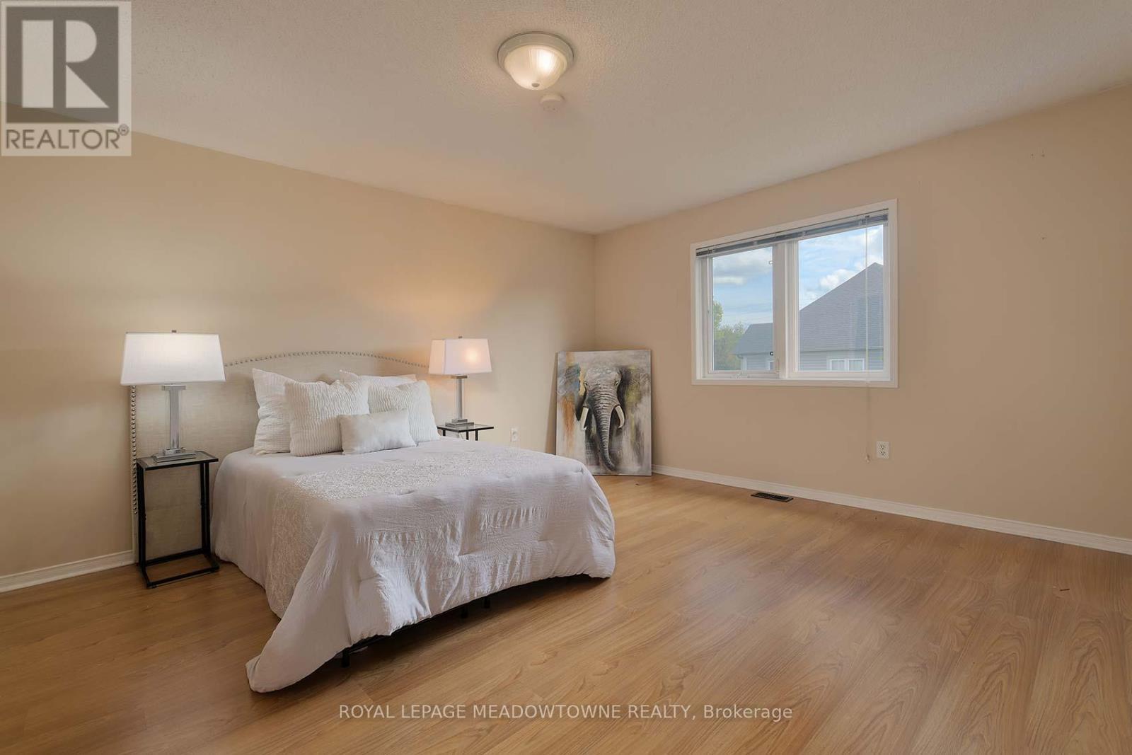 












28 NORLAND CIRCLE

,
Oshawa,




Ontario
L1L0A6

