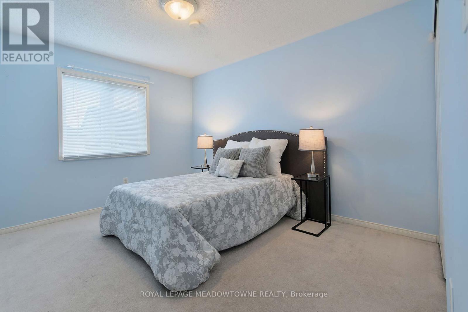 












28 NORLAND CIRCLE

,
Oshawa,




Ontario
L1L0A6

