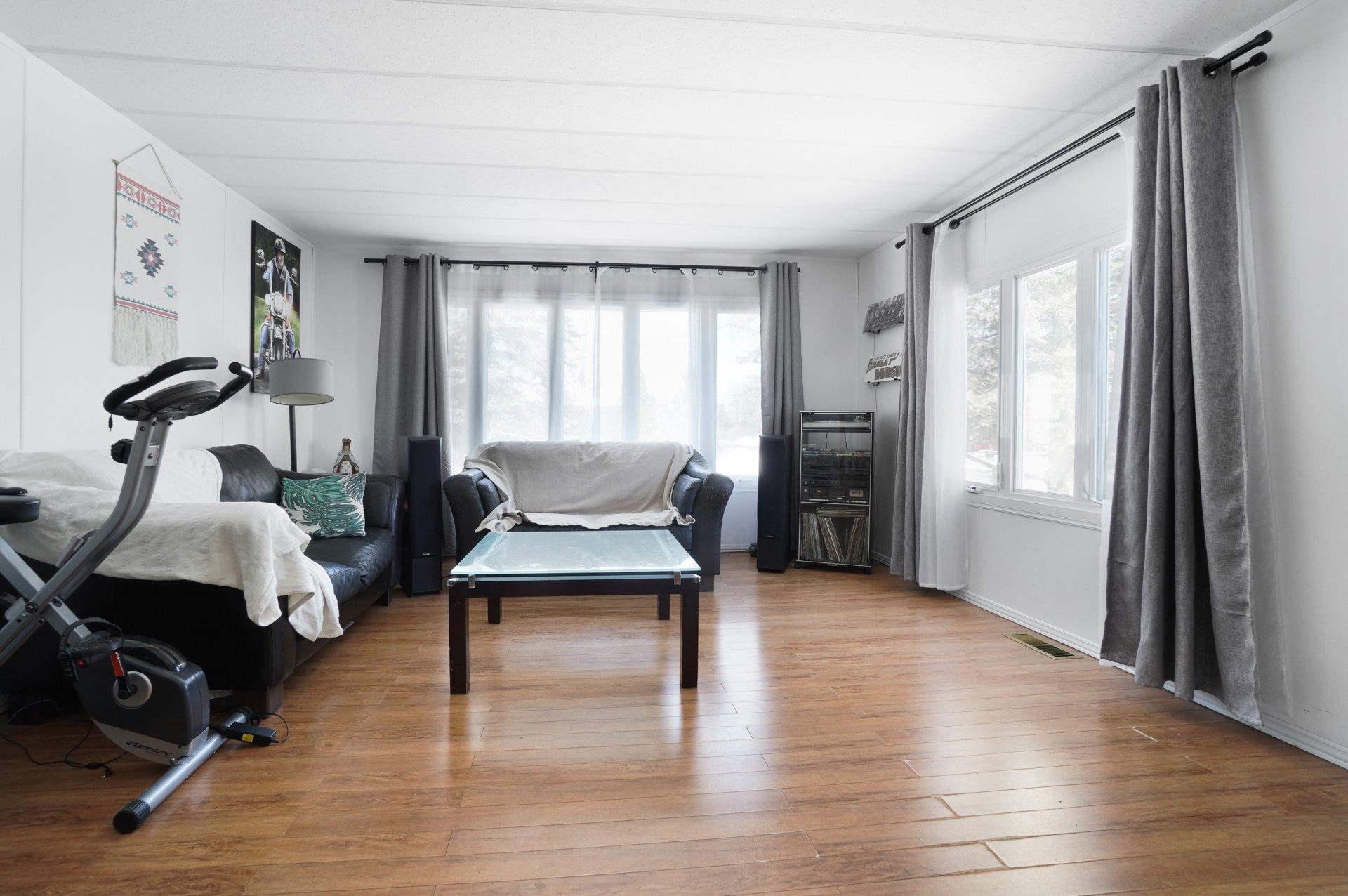 









6


Ch. du Rivage

,
Saint-Antoine-sur-Richelieu,




QC
J0L1R1

