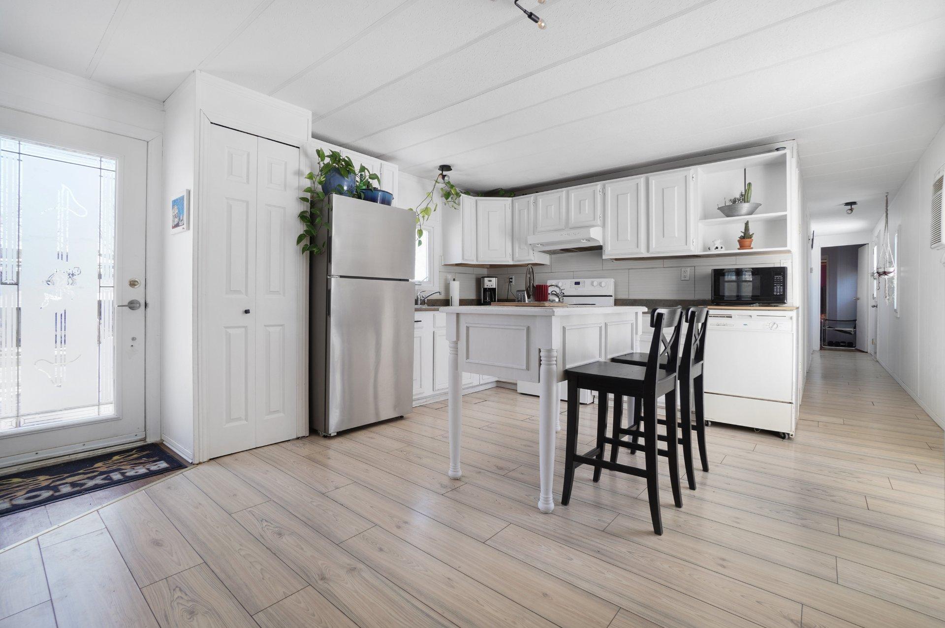 









6


Ch. du Rivage

,
Saint-Antoine-sur-Richelieu,




QC
J0L1R1

