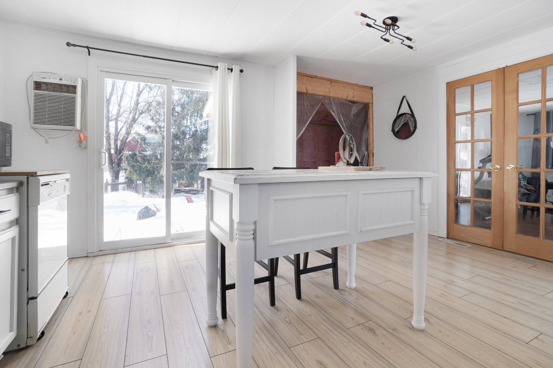 









6


Ch. du Rivage

,
Saint-Antoine-sur-Richelieu,




QC
J0L1R1

