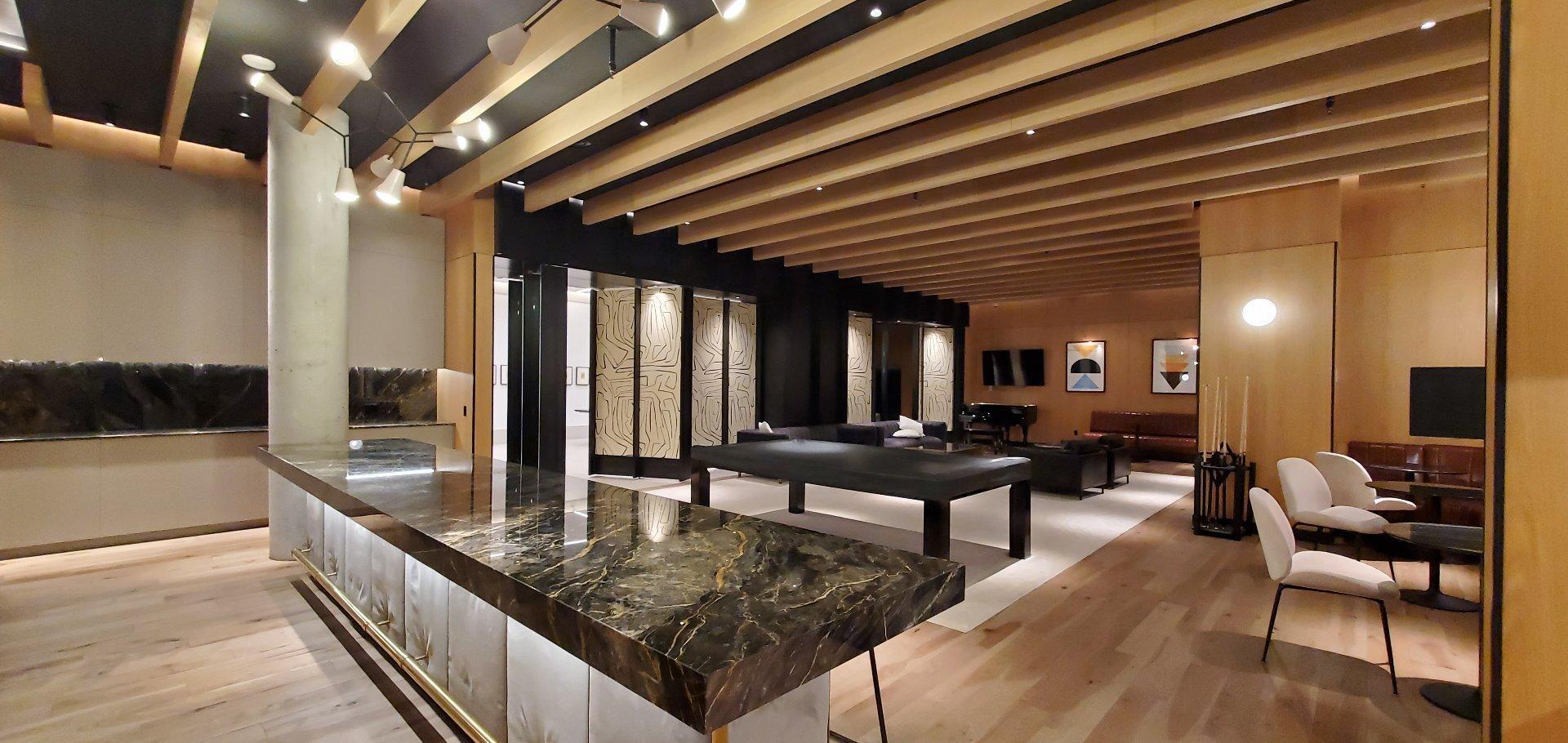 









101


Rue Peel

, 1856,
Montréal (Le Sud-Ouest),




QC
H3C1W9

