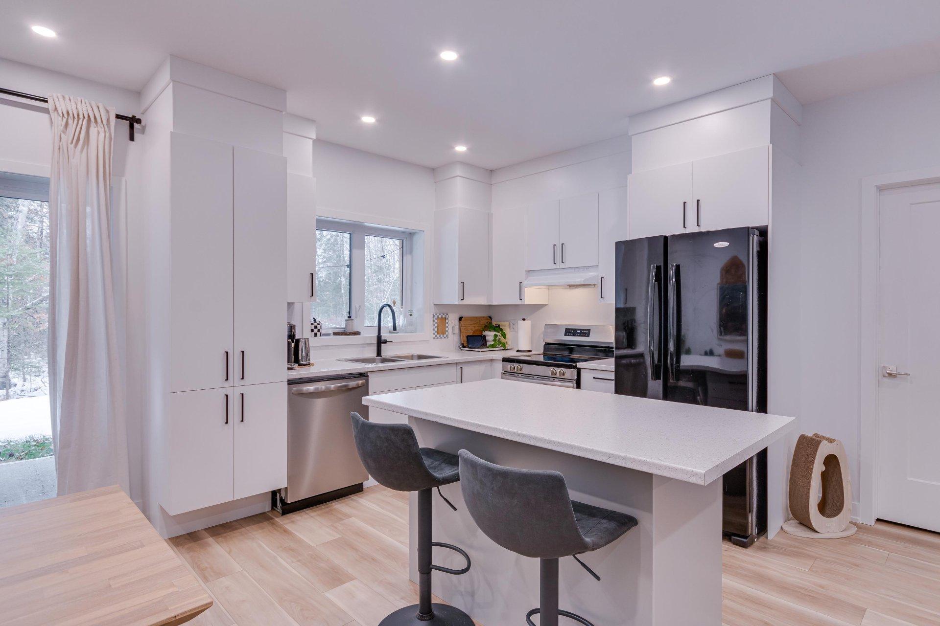 









12


Ch. Sisttie

,
La Pêche,




QC
J0X3G0

