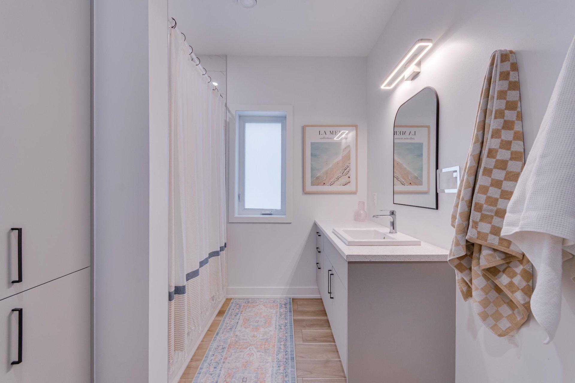 









12


Ch. Sisttie

,
La Pêche,




QC
J0X3G0

