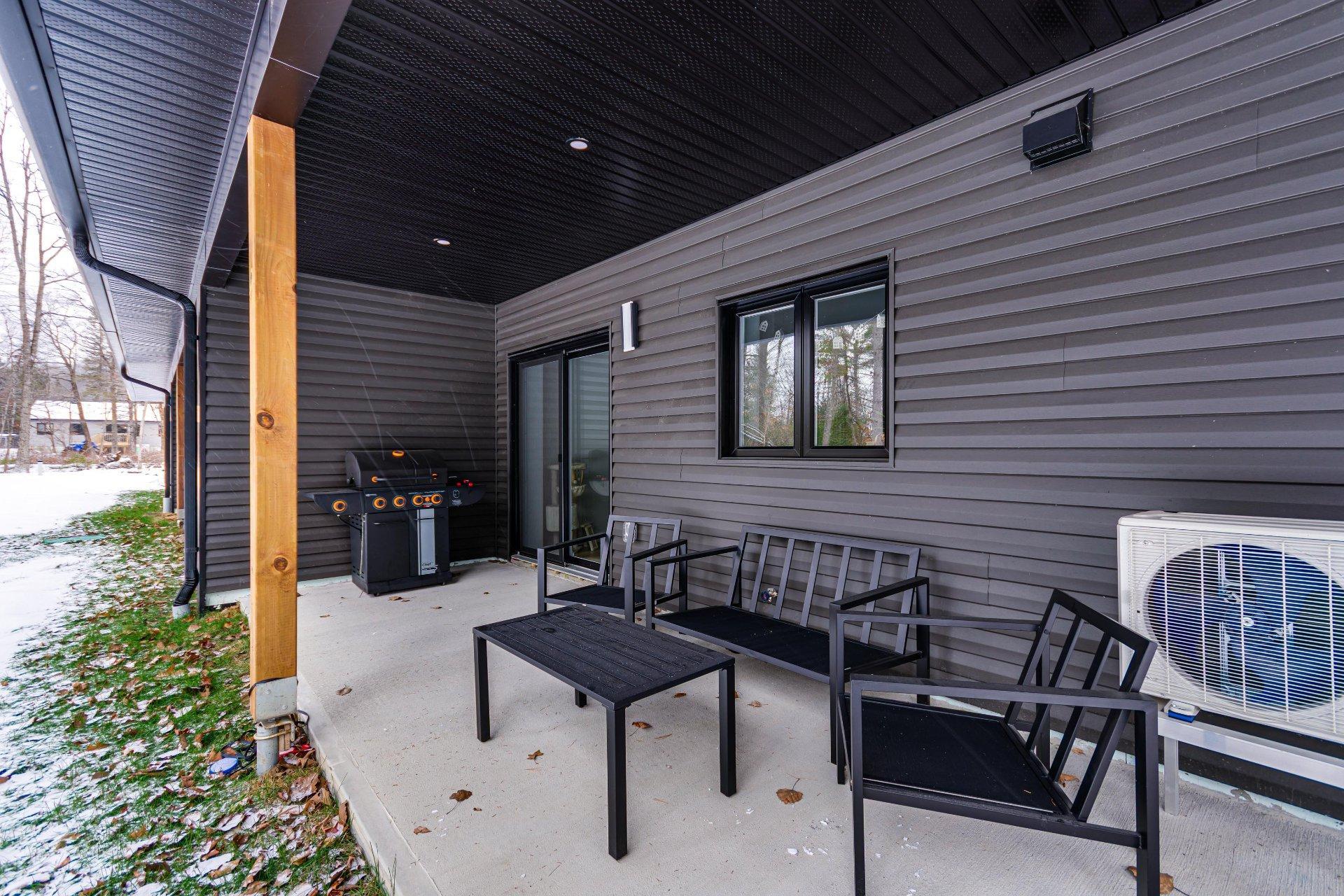 









12


Ch. Sisttie

,
La Pêche,




QC
J0X3G0

