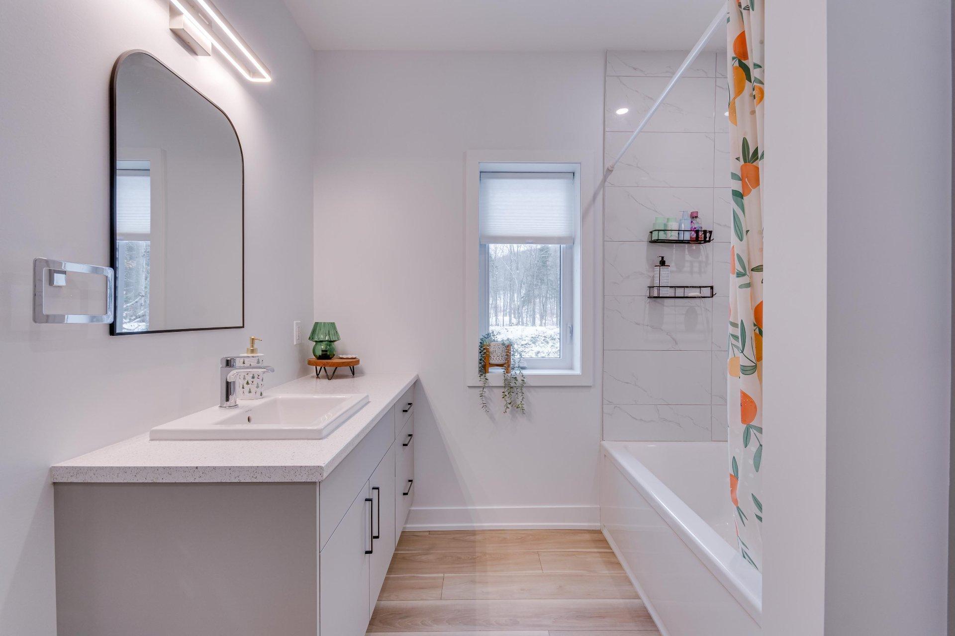 









12


Ch. Sisttie

,
La Pêche,




QC
J0X3G0

