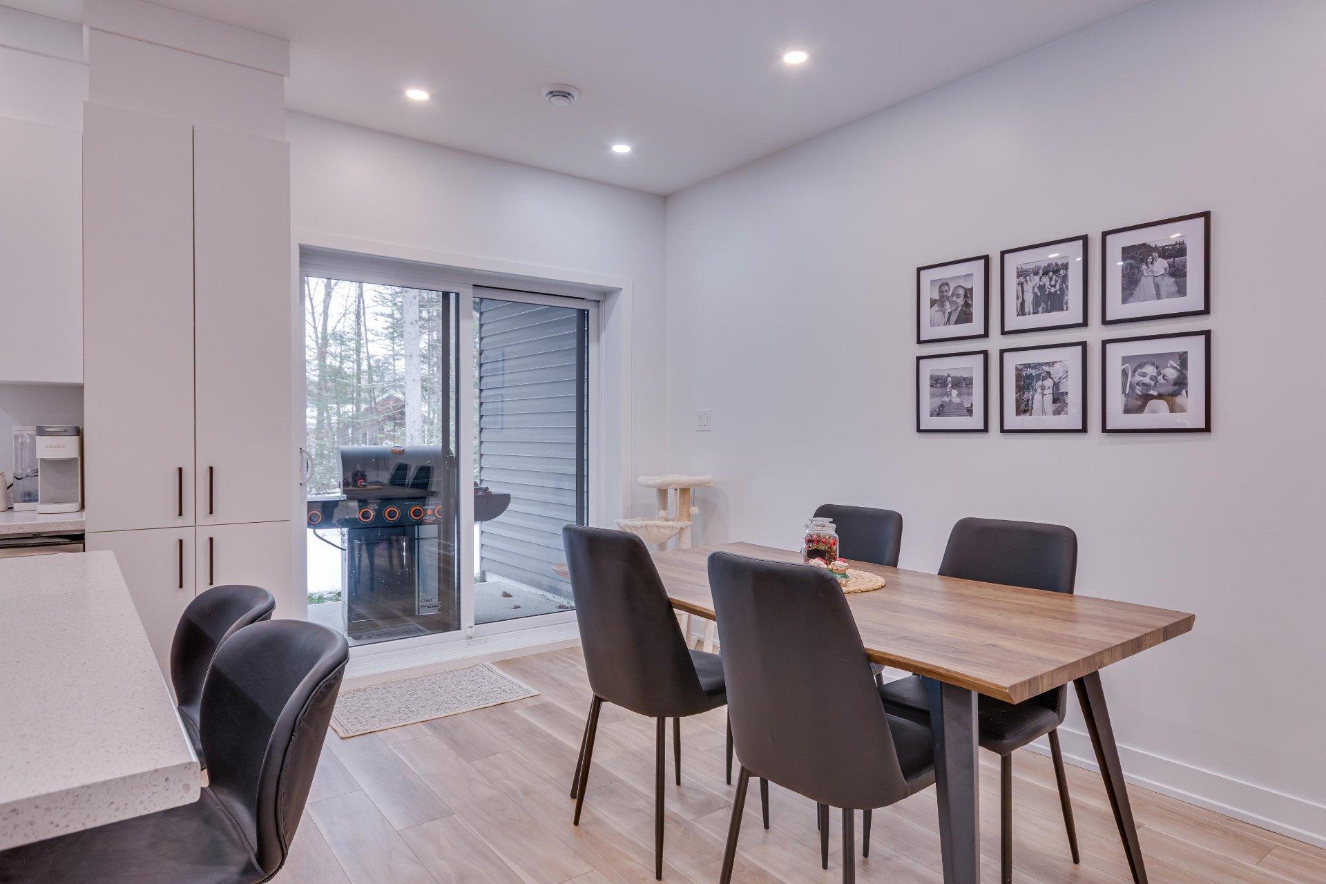 









12


Ch. Sisttie

,
La Pêche,




QC
J0X3G0

