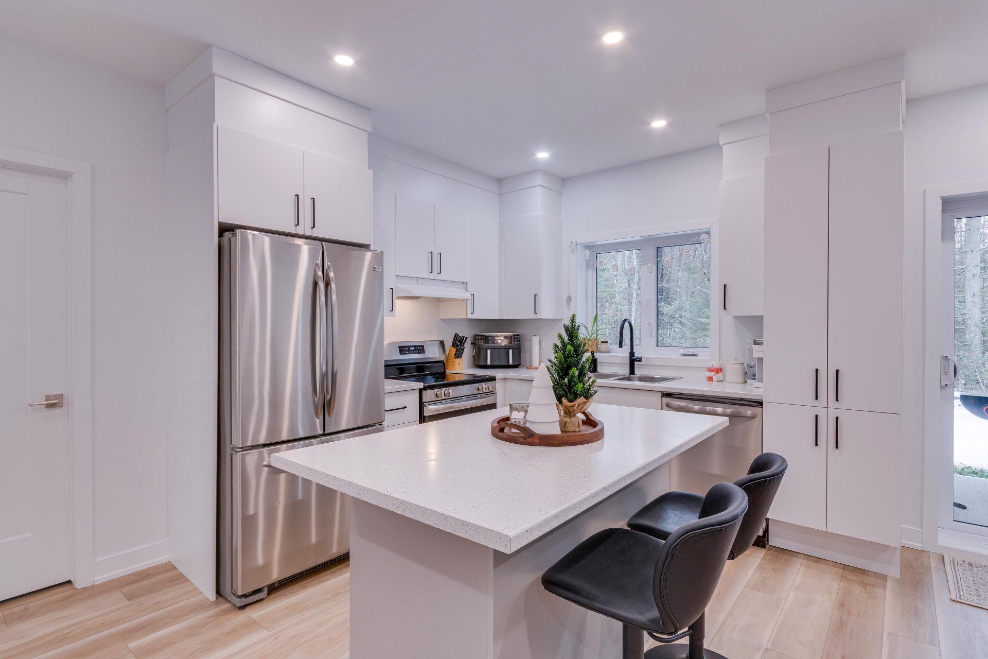 









12


Ch. Sisttie

,
La Pêche,




QC
J0X3G0

