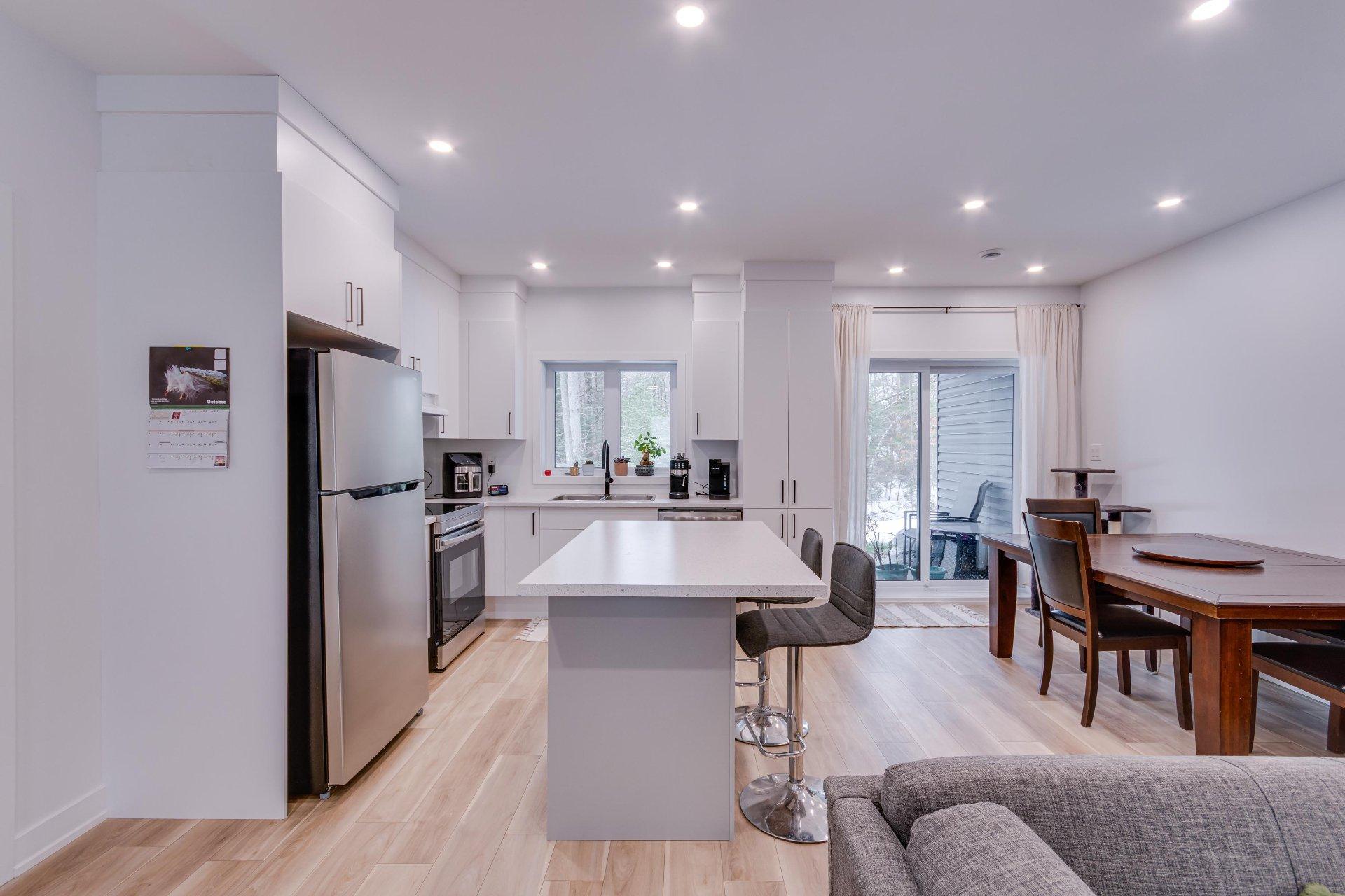 









12


Ch. Sisttie

,
La Pêche,




QC
J0X3G0

