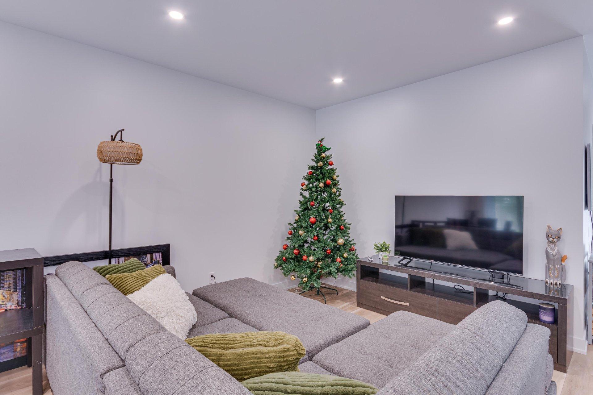 









12


Ch. Sisttie

,
La Pêche,




QC
J0X3G0

