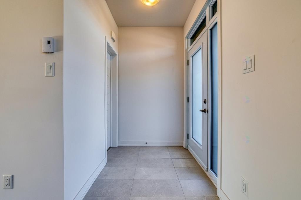 









360


Rue des Becs-Scie

, 1,
Gatineau (Masson-Angers),




QC
J8M1P5

