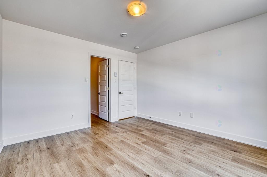 









360


Rue des Becs-Scie

, 1,
Gatineau (Masson-Angers),




QC
J8M1P5

