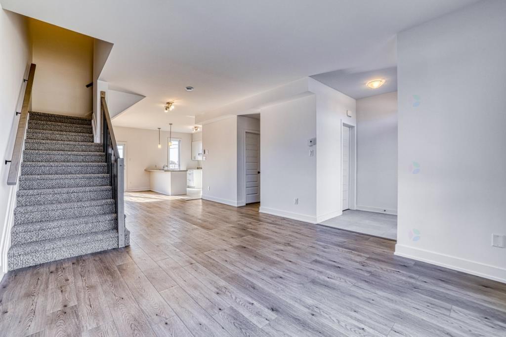 









360


Rue des Becs-Scie

, 1,
Gatineau (Masson-Angers),




QC
J8M1P5

