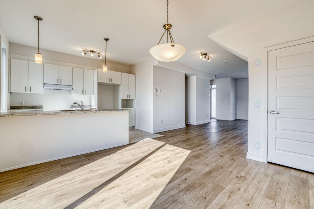 









360


Rue des Becs-Scie

, 1,
Gatineau (Masson-Angers),




QC
J8M1P5

