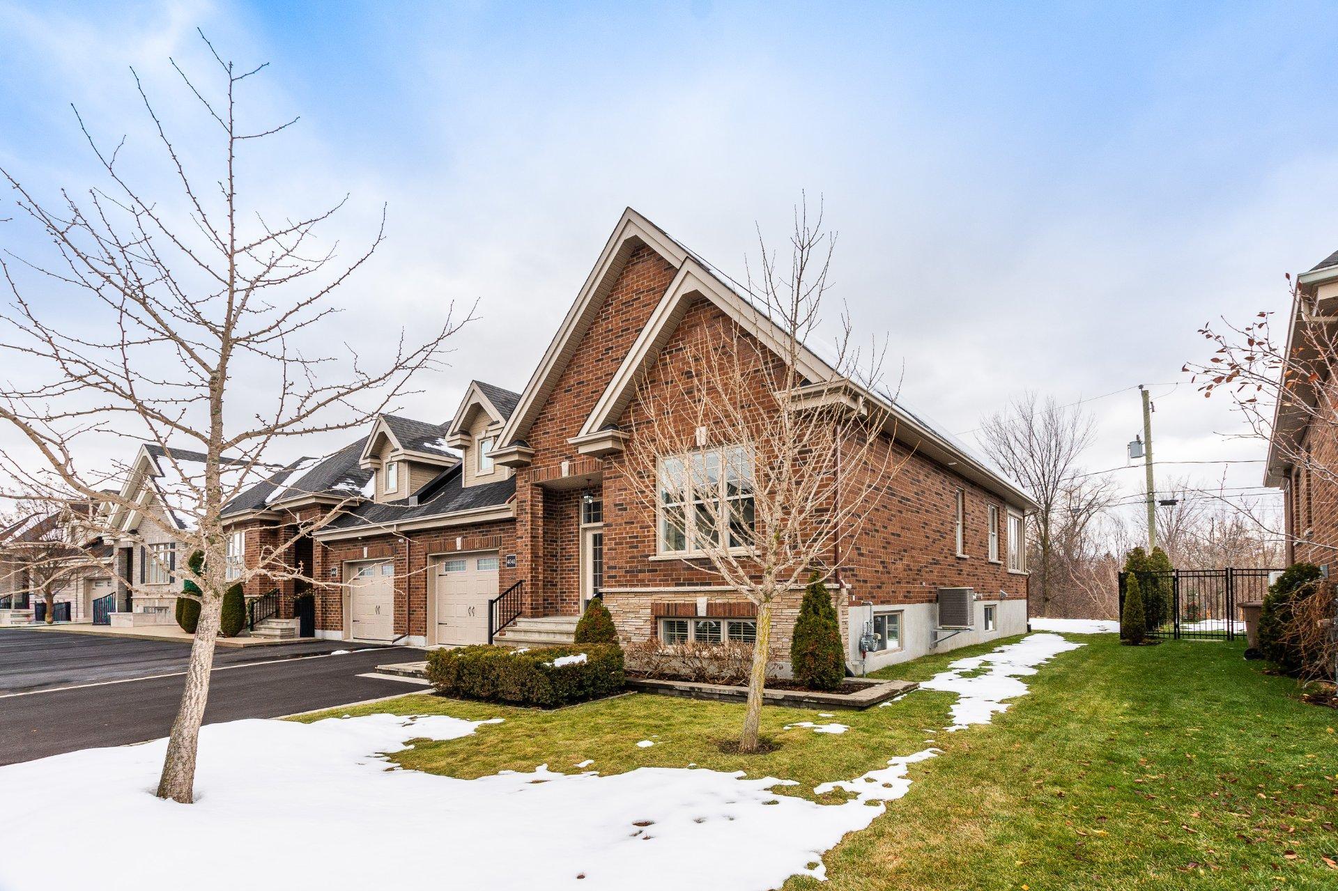 









4041


Rue des Bolets

,
Saint-Bruno-de-Montarville,




QC
J3V0C9

