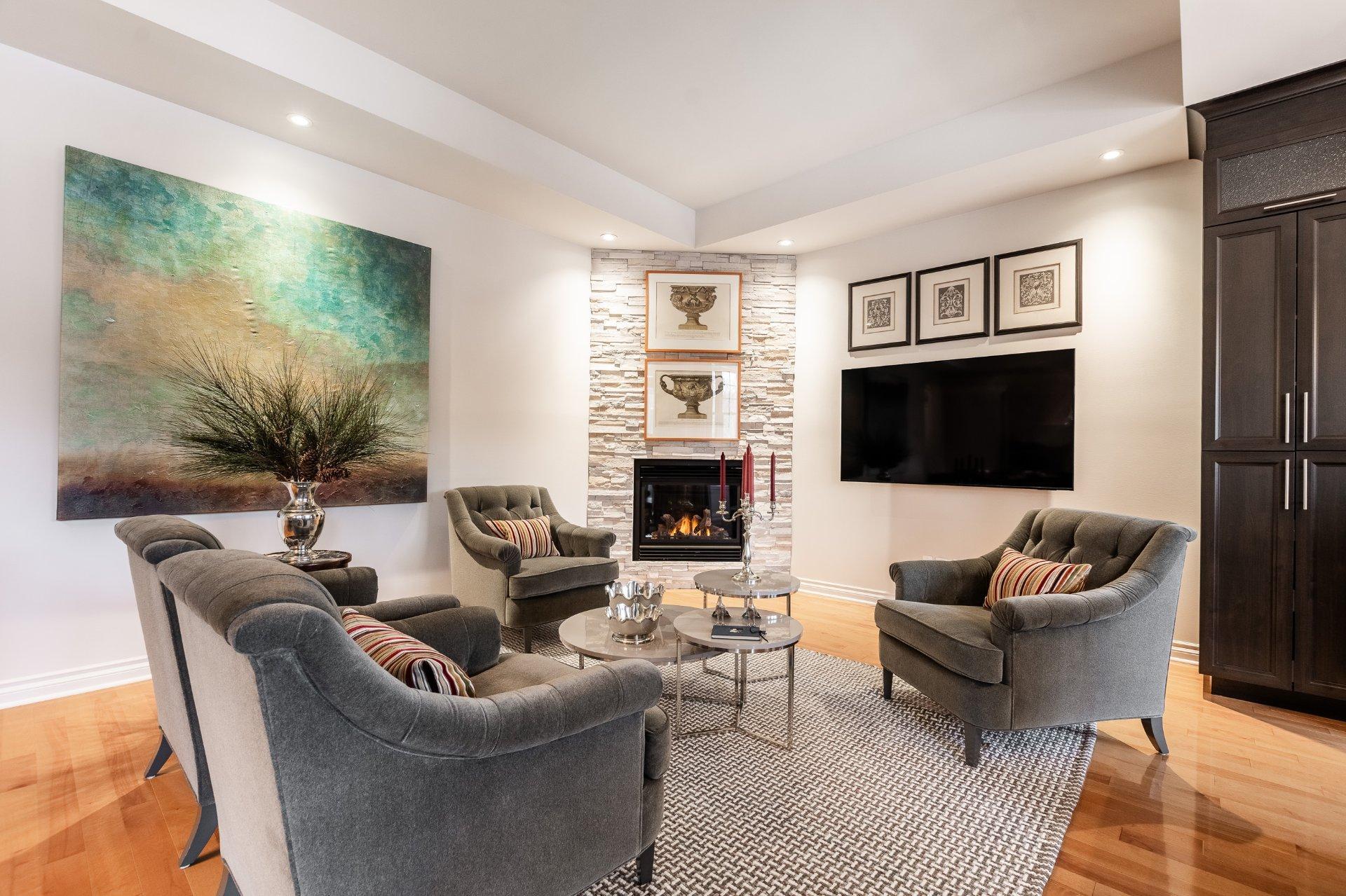 









4041


Rue des Bolets

,
Saint-Bruno-de-Montarville,




QC
J3V0C9

