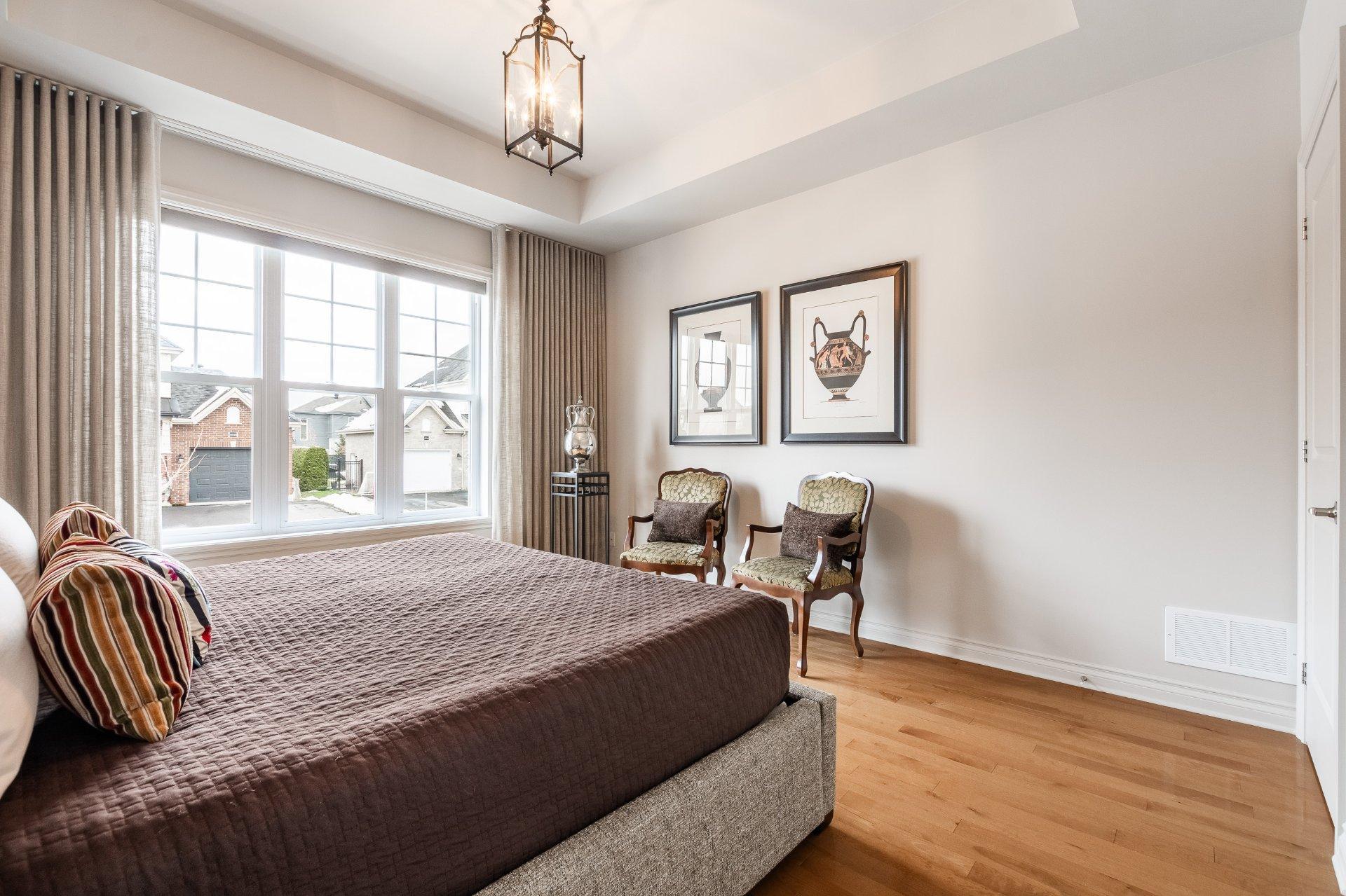 









4041


Rue des Bolets

,
Saint-Bruno-de-Montarville,




QC
J3V0C9

