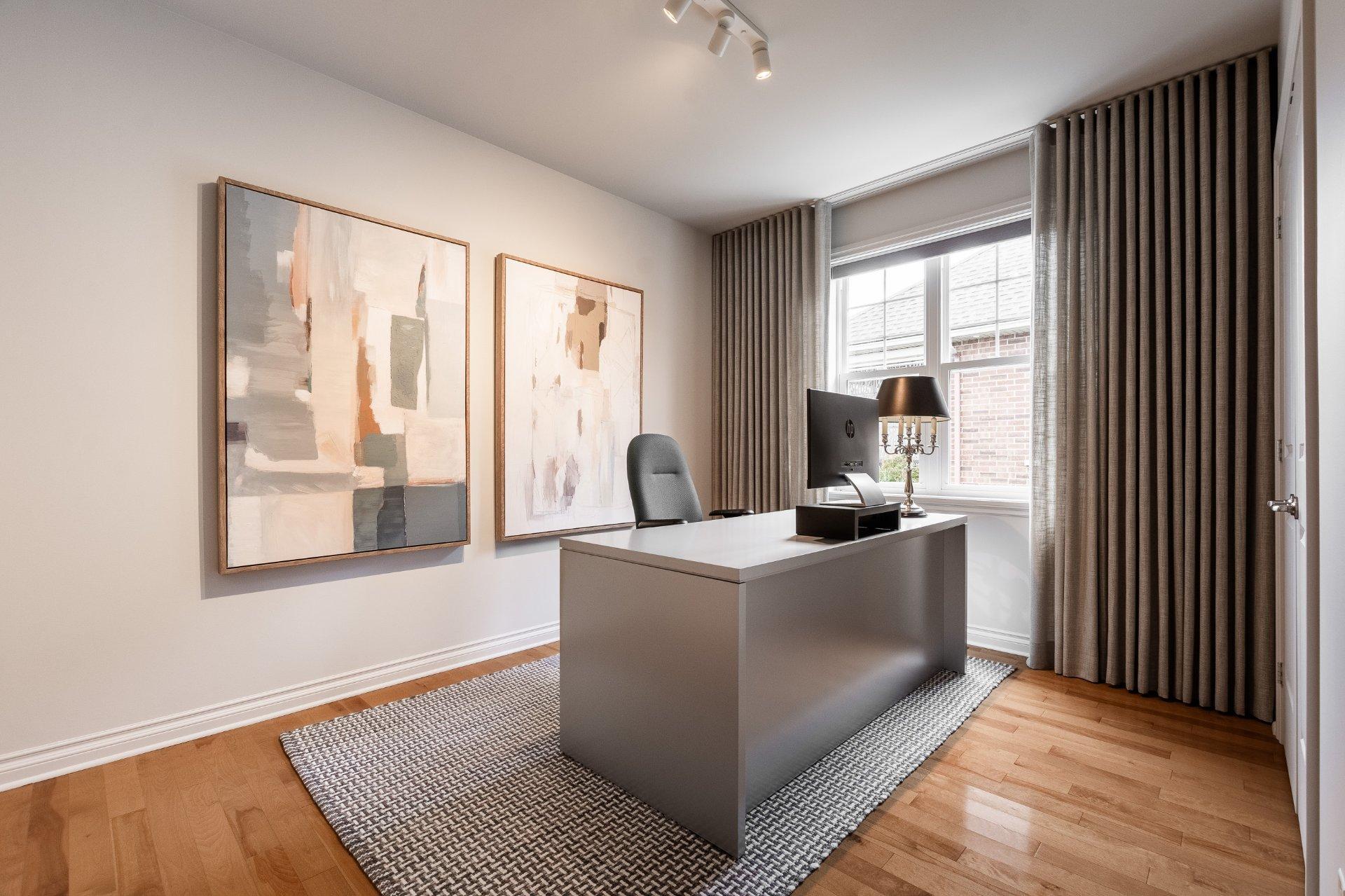 









4041


Rue des Bolets

,
Saint-Bruno-de-Montarville,




QC
J3V0C9

