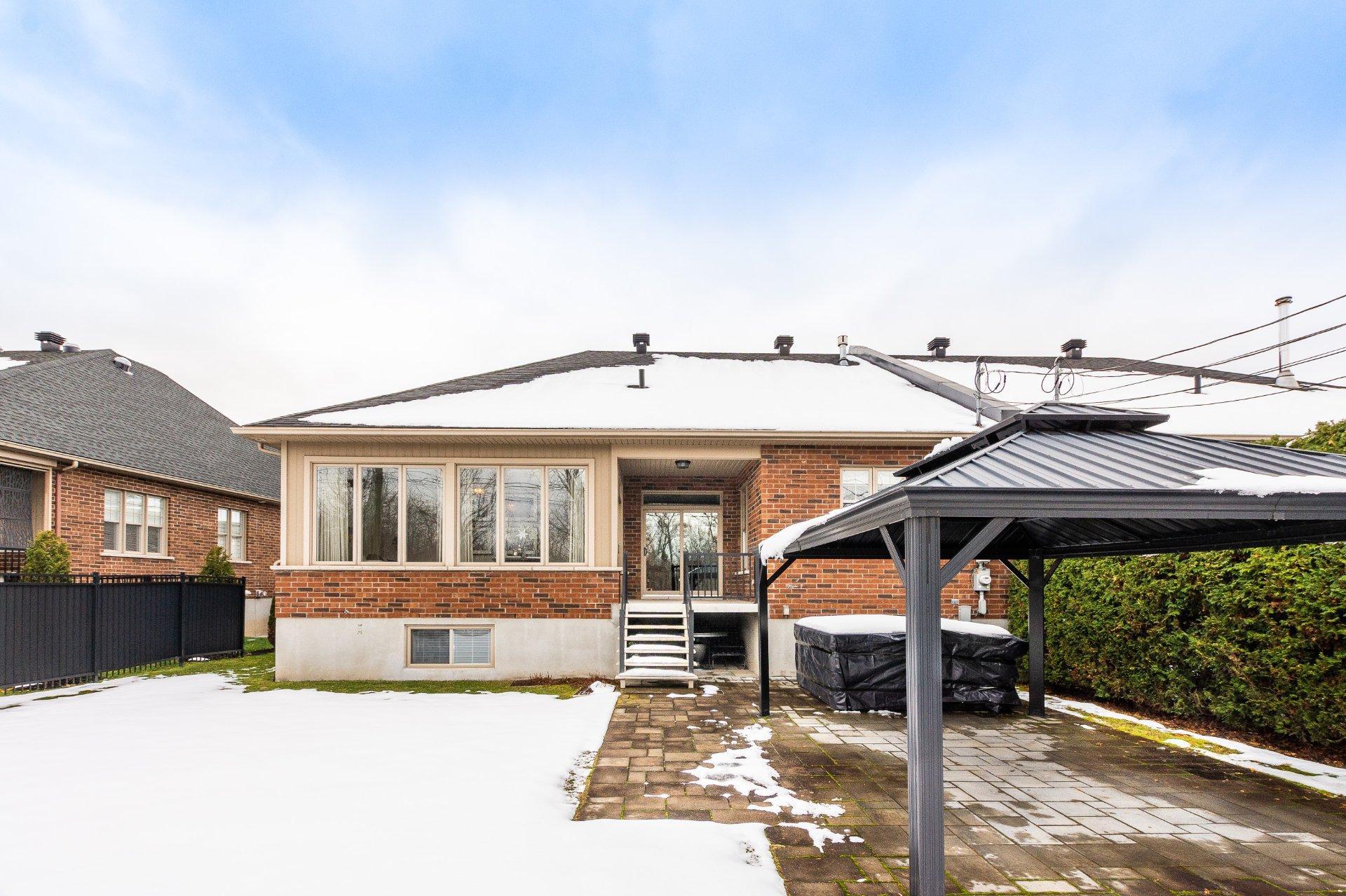 









4041


Rue des Bolets

,
Saint-Bruno-de-Montarville,




QC
J3V0C9

