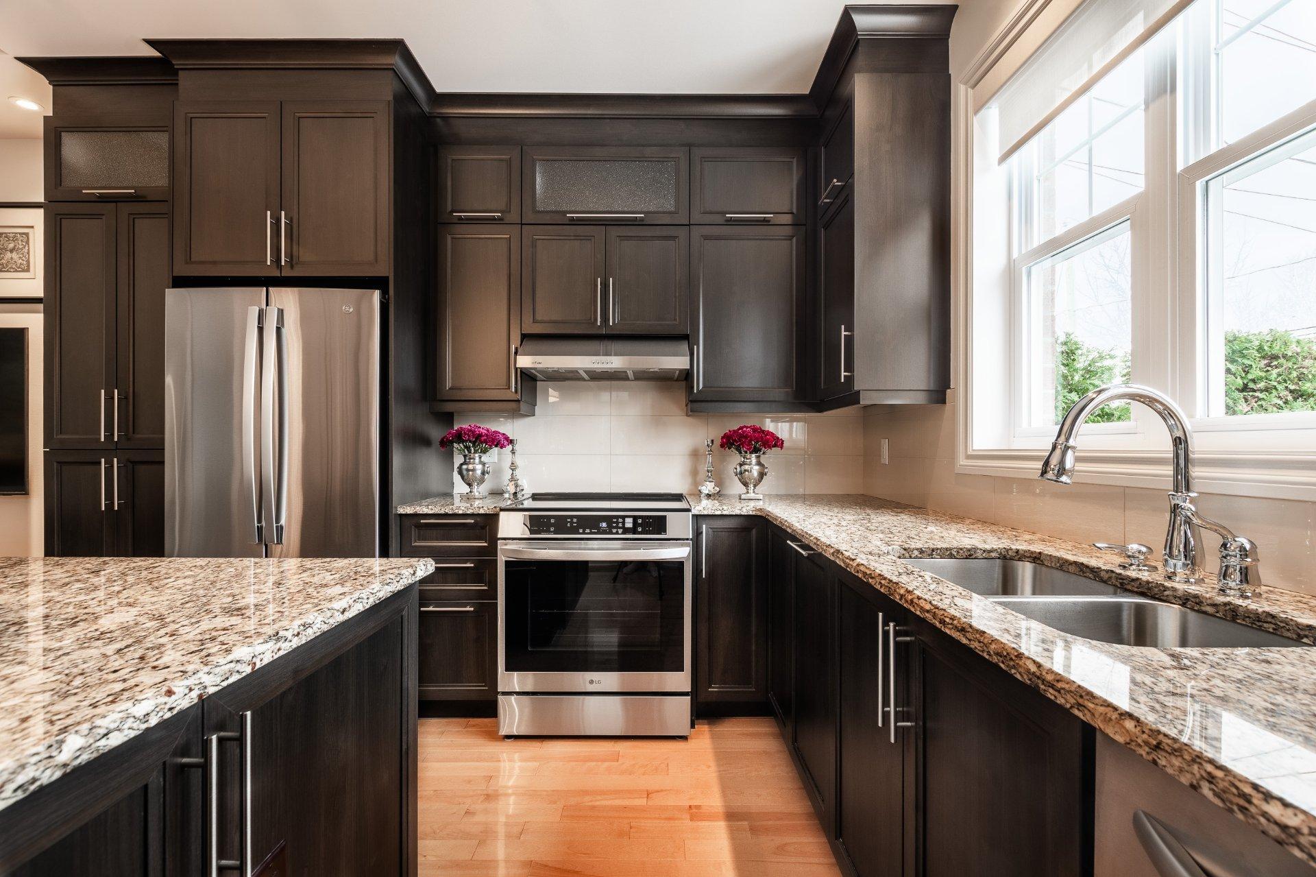 









4041


Rue des Bolets

,
Saint-Bruno-de-Montarville,




QC
J3V0C9

