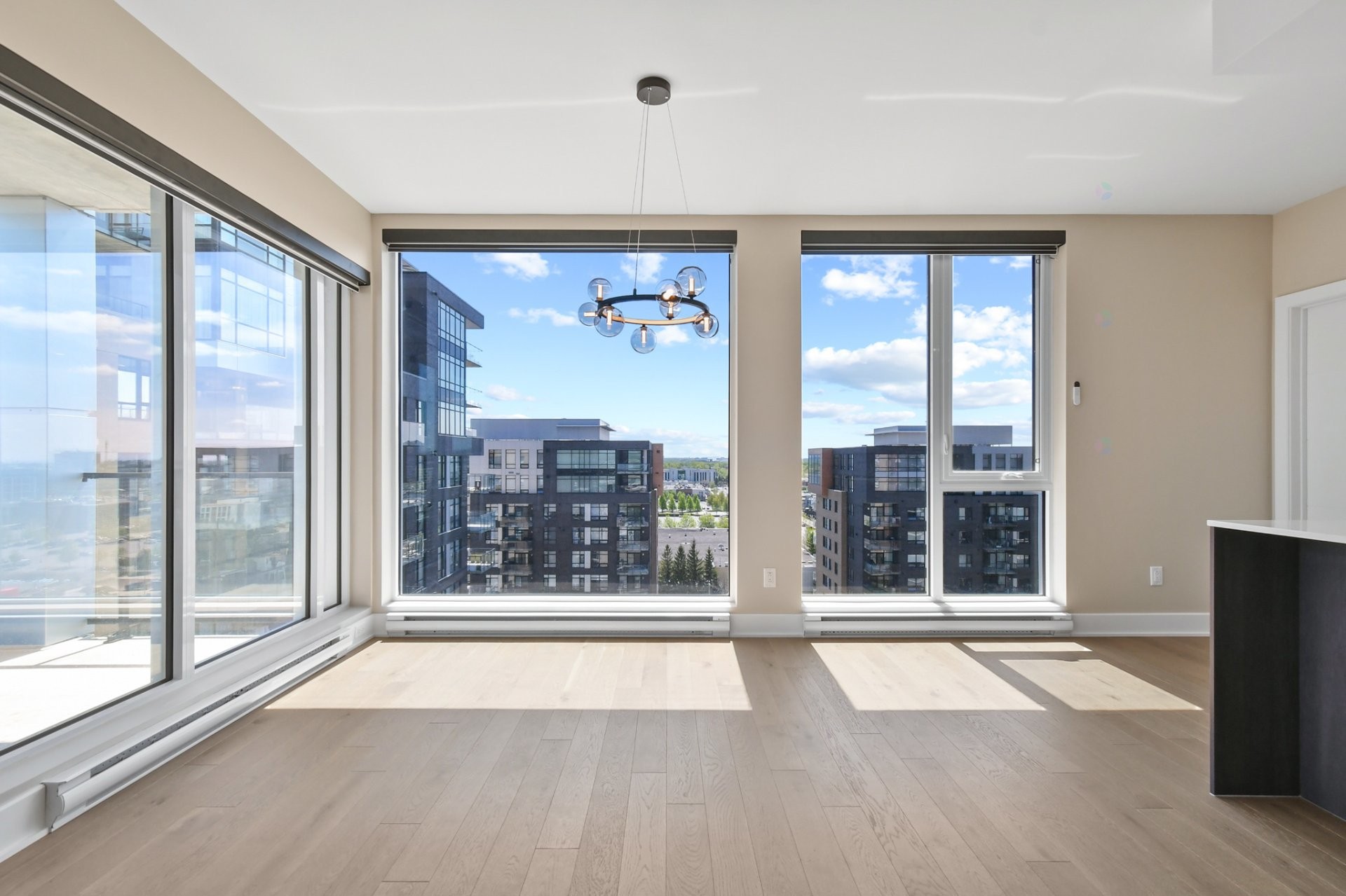 









2835


Av. du Cosmodôme

, 1202,
Laval (Chomedey),




QC
H7T0R8

