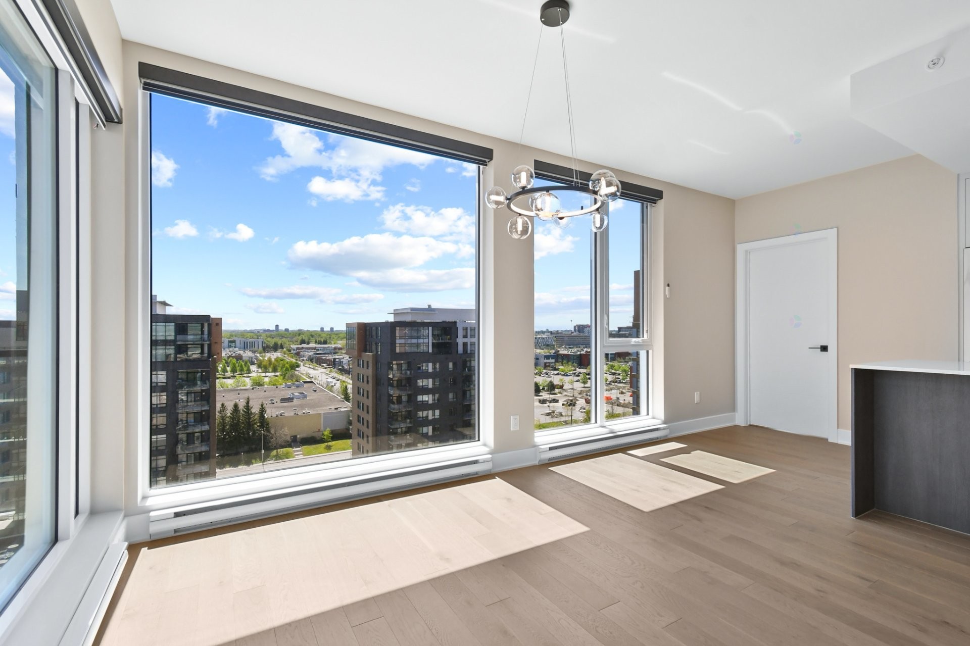 









2835


Av. du Cosmodôme

, 1202,
Laval (Chomedey),




QC
H7T0R8

