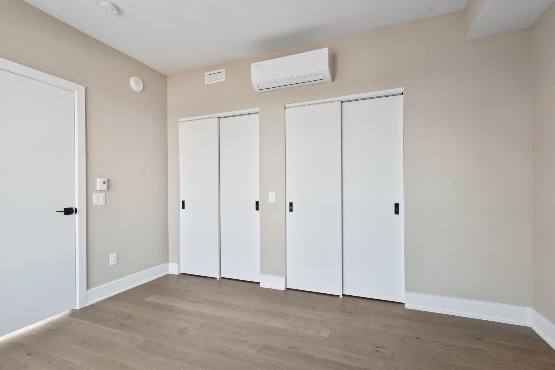 









2835


Av. du Cosmodôme

, 1202,
Laval (Chomedey),




QC
H7T0R8

