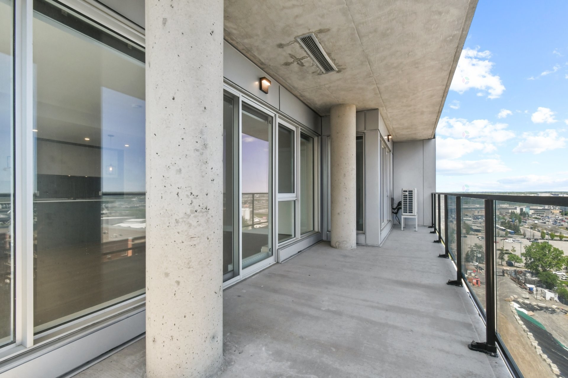 









2835


Av. du Cosmodôme

, 1202,
Laval (Chomedey),




QC
H7T0R8

