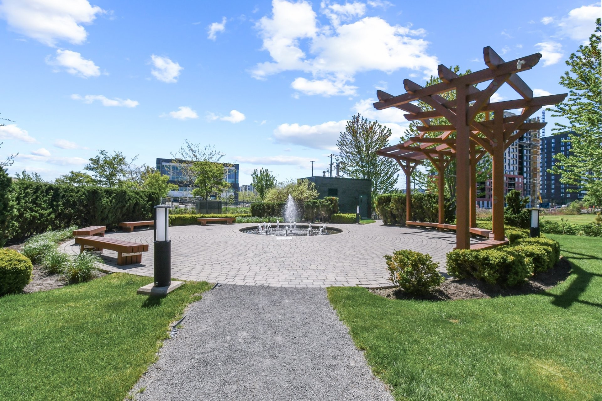 









2835


Av. du Cosmodôme

, 1202,
Laval (Chomedey),




QC
H7T0R8

