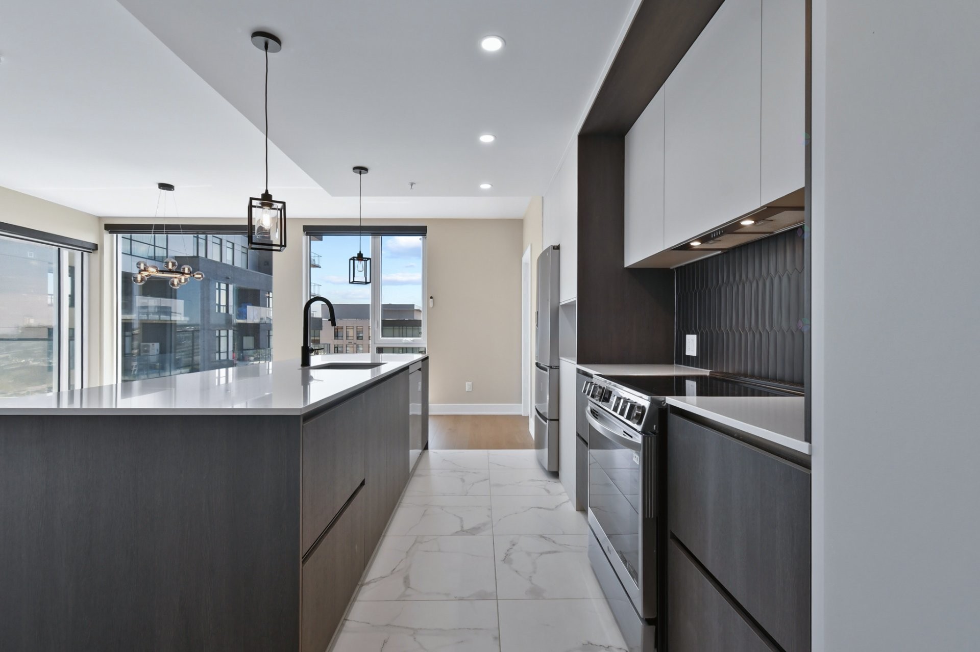 









2835


Av. du Cosmodôme

, 1202,
Laval (Chomedey),




QC
H7T0R8

