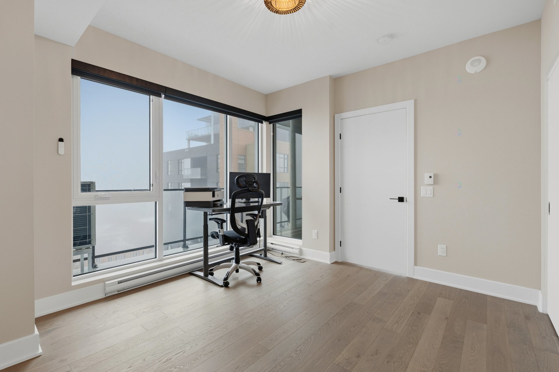 









2835


Av. du Cosmodôme

, 1202,
Laval (Chomedey),




QC
H7T0R8

