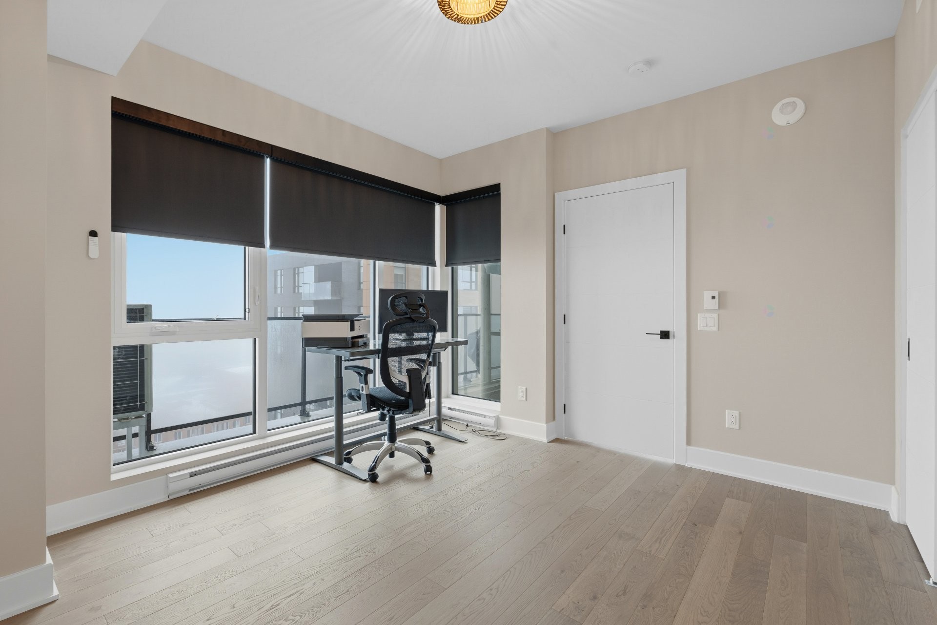 









2835


Av. du Cosmodôme

, 1202,
Laval (Chomedey),




QC
H7T0R8

