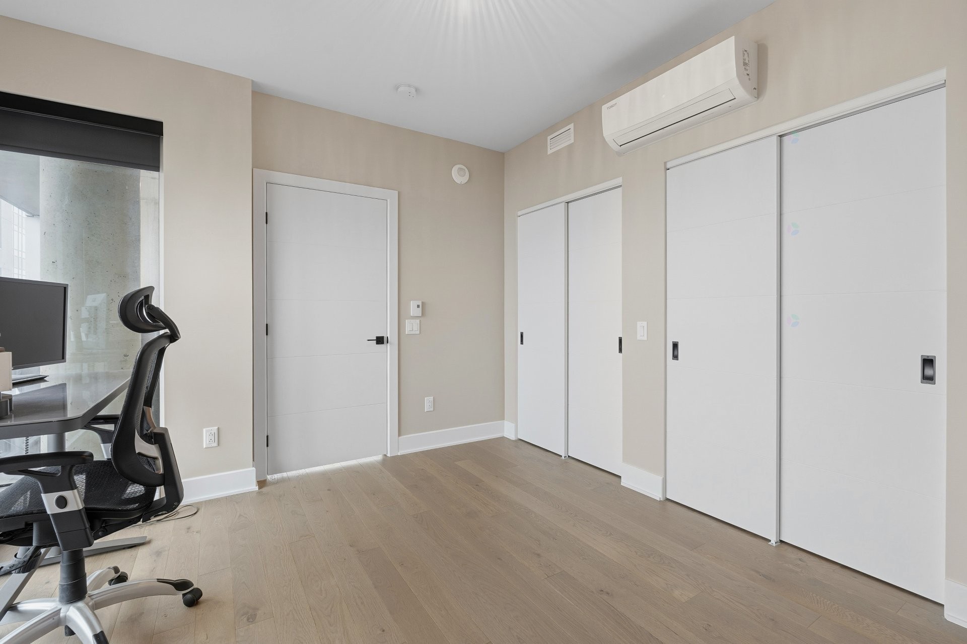 









2835


Av. du Cosmodôme

, 1202,
Laval (Chomedey),




QC
H7T0R8

