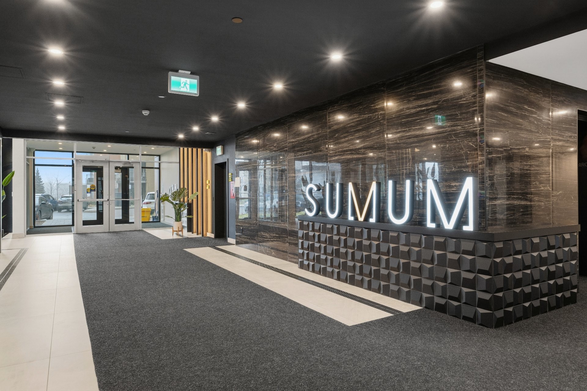 









2835


Av. du Cosmodôme

, 1202,
Laval (Chomedey),




QC
H7T0R8

