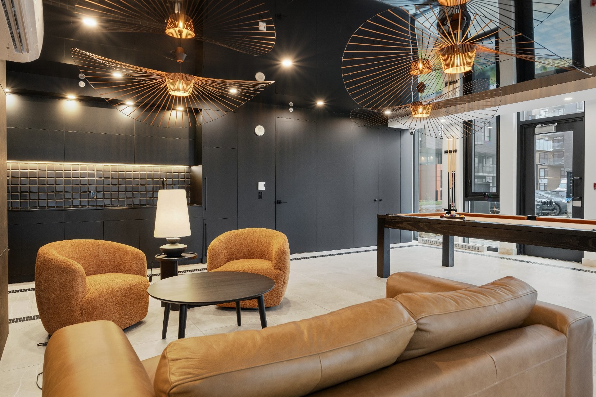 









2835


Av. du Cosmodôme

, 1202,
Laval (Chomedey),




QC
H7T0R8

