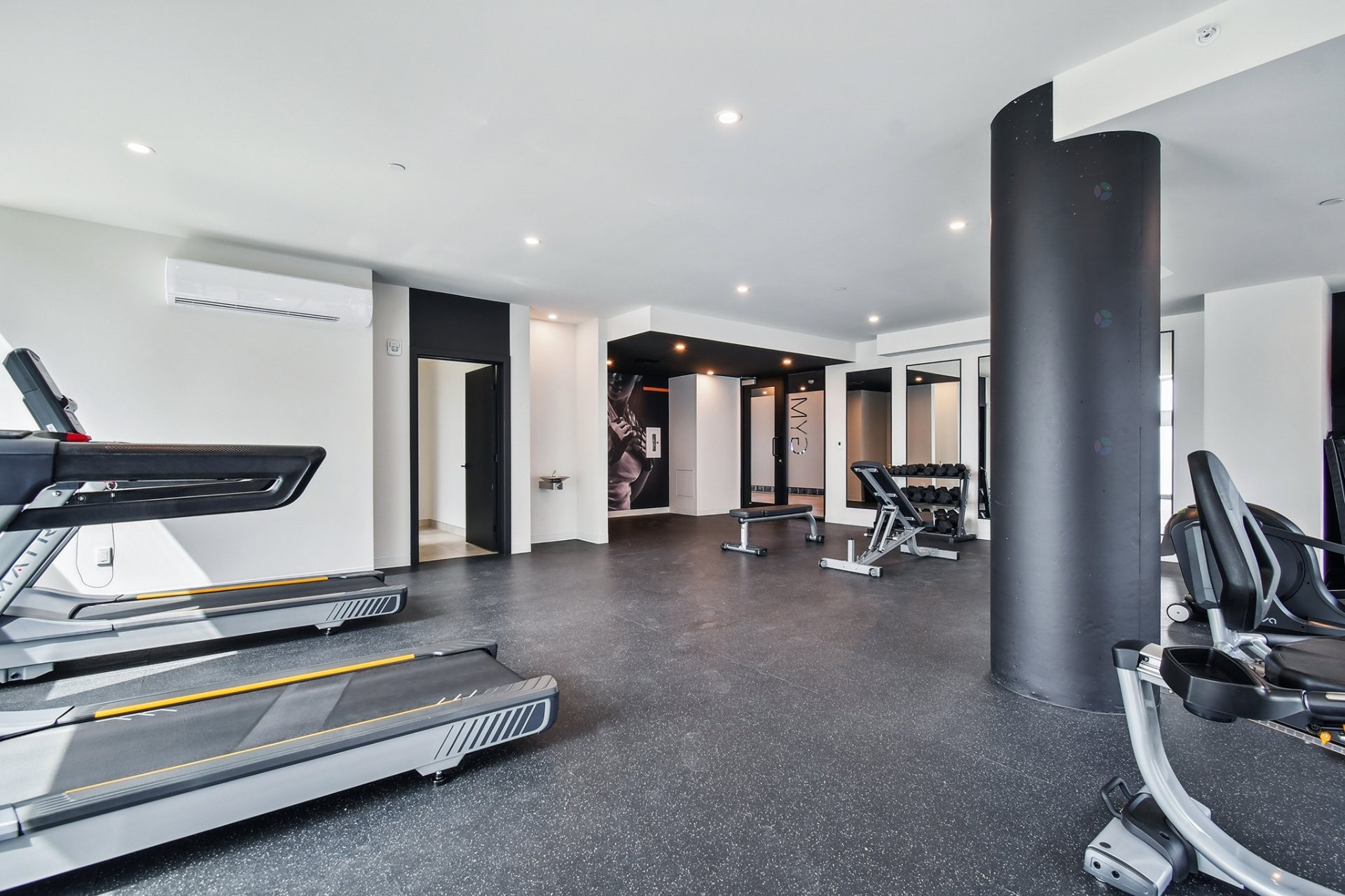 









2835


Av. du Cosmodôme

, 1202,
Laval (Chomedey),




QC
H7T0R8


