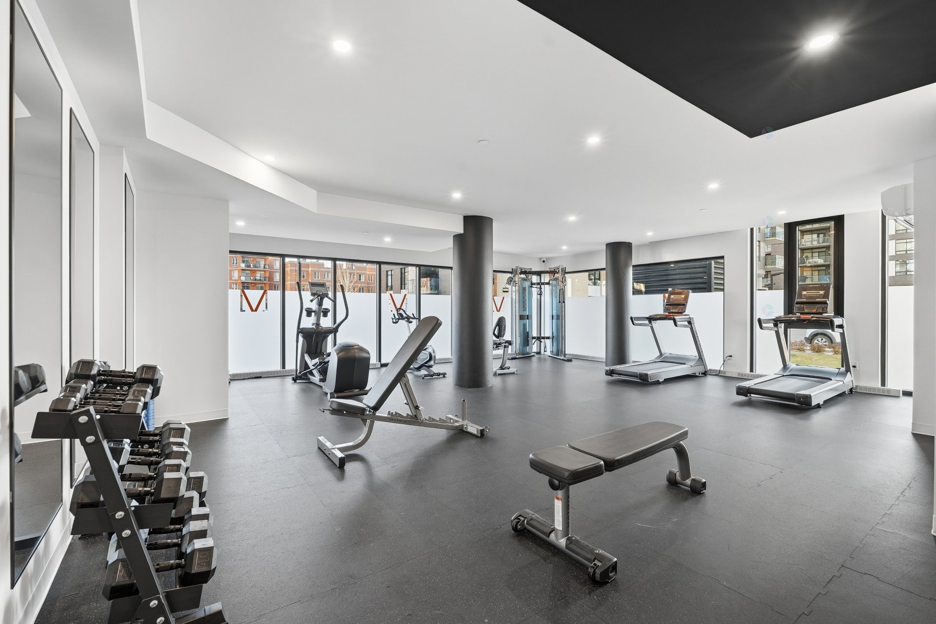 









2835


Av. du Cosmodôme

, 1202,
Laval (Chomedey),




QC
H7T0R8

