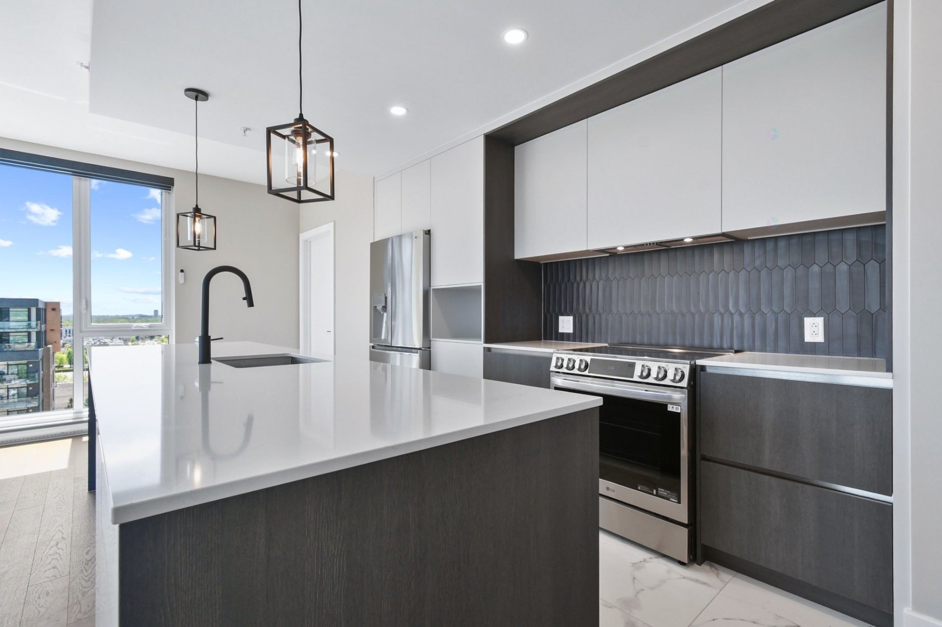 









2835


Av. du Cosmodôme

, 1202,
Laval (Chomedey),




QC
H7T0R8

